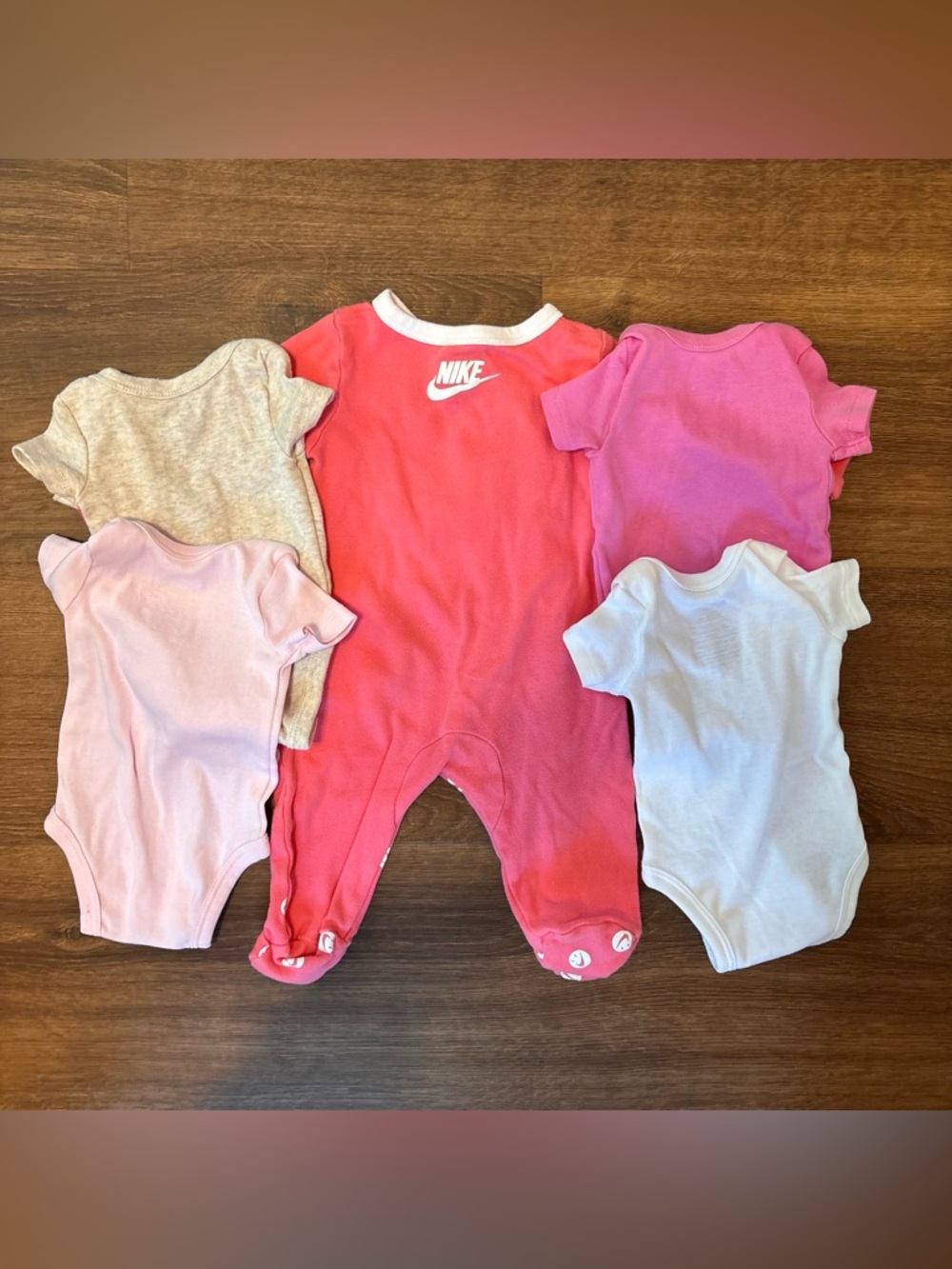 Nike Bundle Girls Newborn 0-3 Months Pink White Romper Bodysuit 5 Pieces - Picture 6 of 6